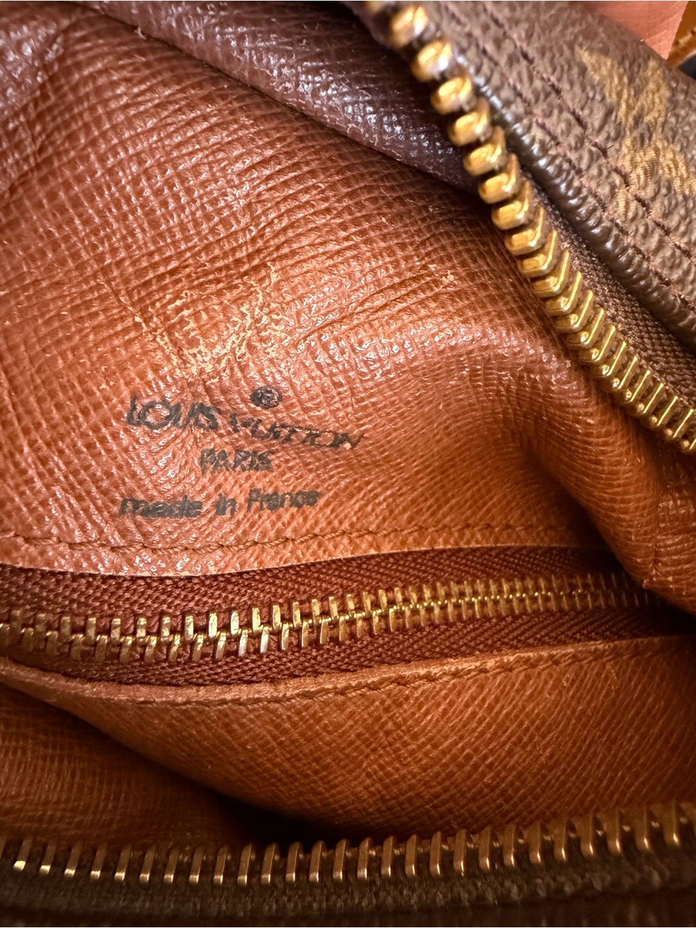Louis Vuitton Brown Leather Interior Zip Pocket Shoulder Bag - Picture 14 of 16